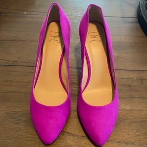 INC fuchsia pumps New size 8.5